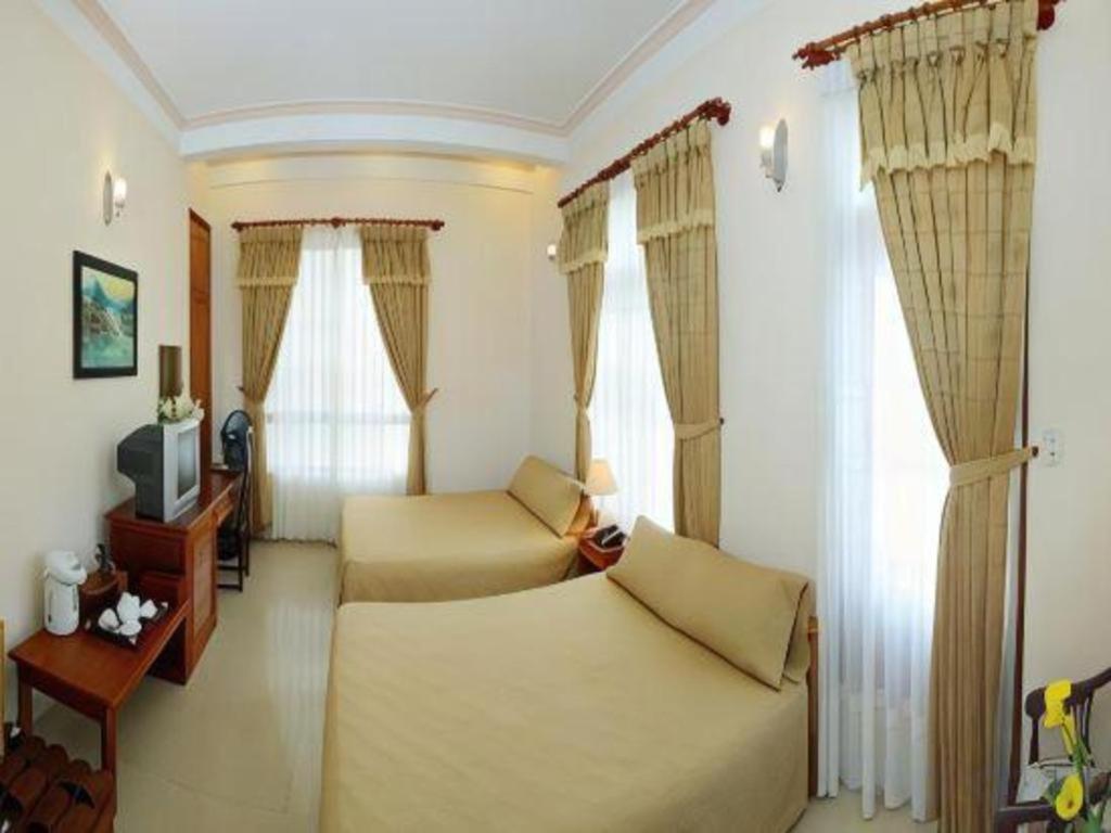 Gold Night Hotel Далат Екстер'єр фото